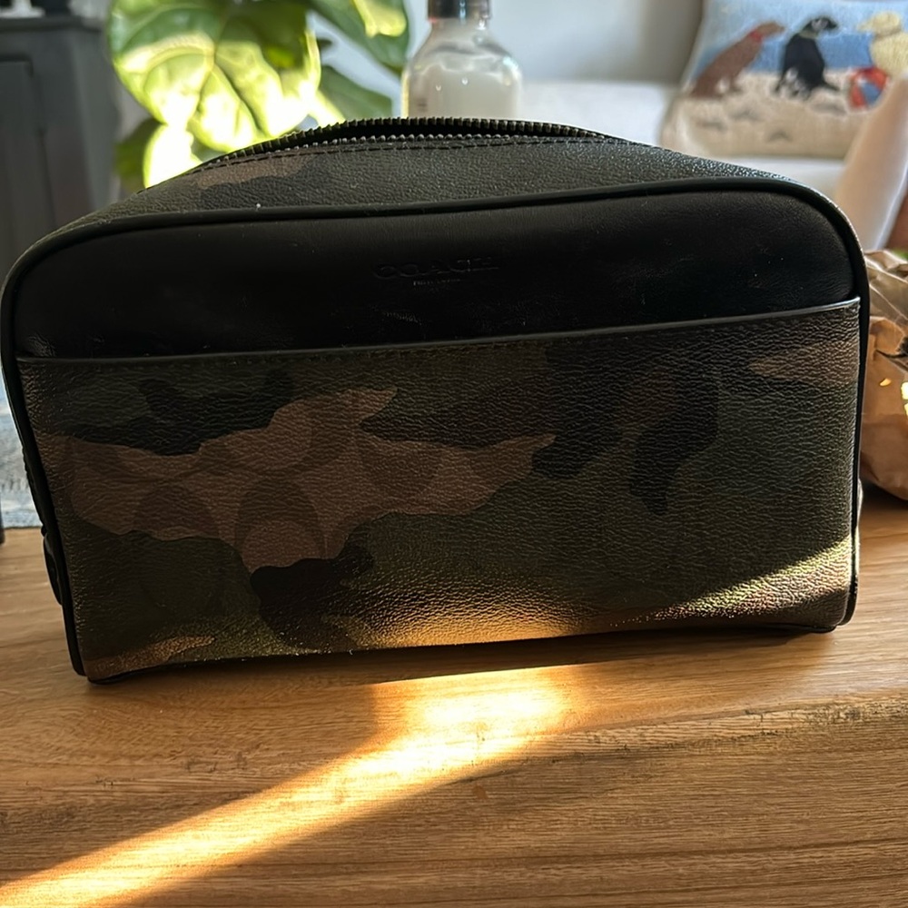 Coach Camo Shaving Kit. Display model. Like New